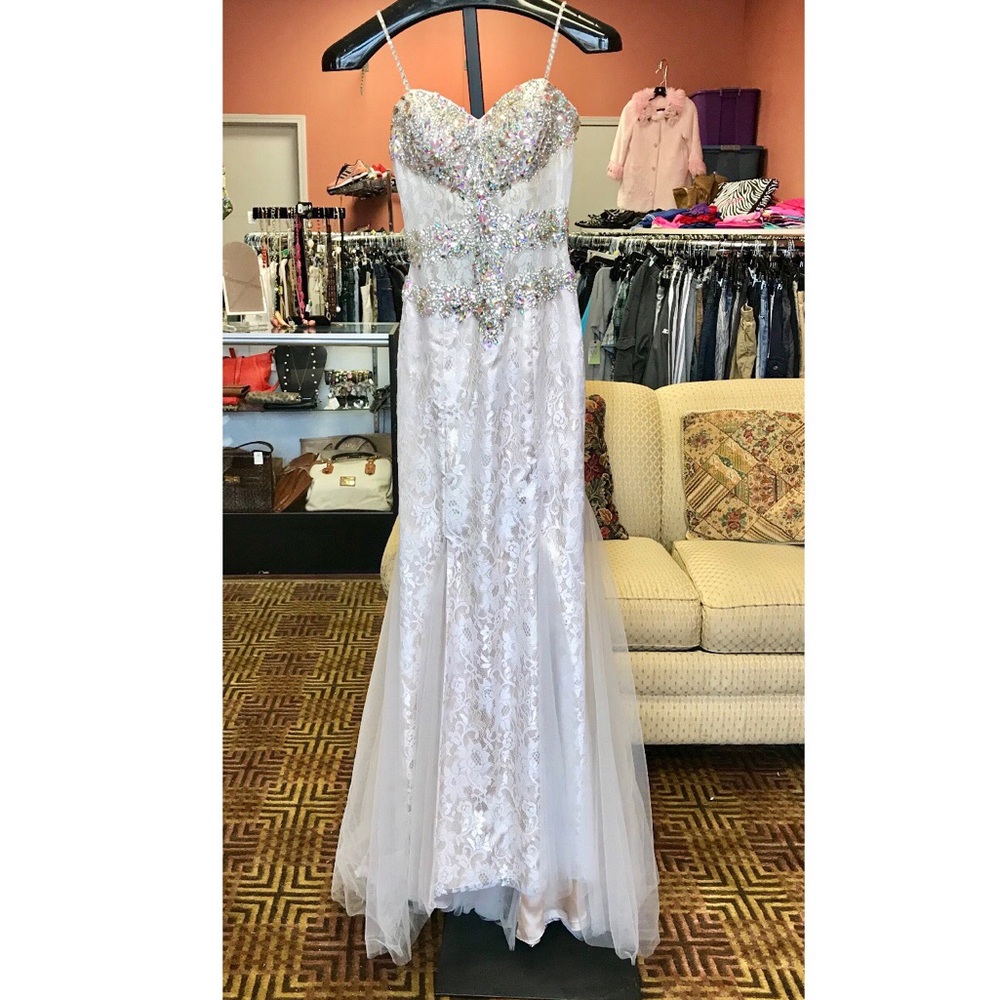 OFF WHITE/NUDE JOVANI DRESS